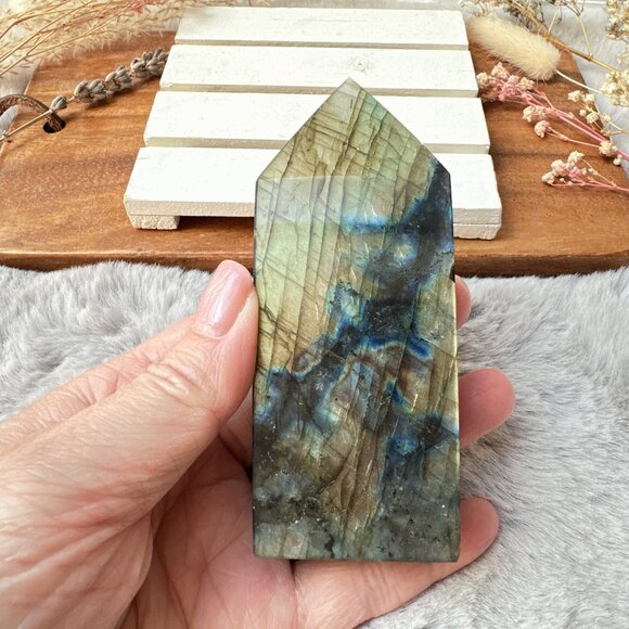 Beautiful Labradorite Tower Obelisk - Picture 4 of 7